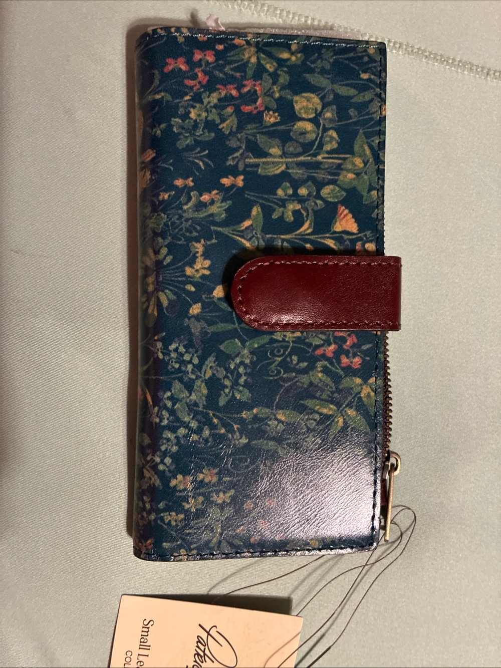 Patricia nash Nazari Tuscan wallet - Picture 2 of 6